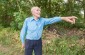 Wladyslaw P., born in 1930, at the site of the killing of between 130-300 Jewish victims by Police Battalion 101 in Serokomla in September 22, 1942.©Les Kasyanov/Yahad - In Unum