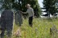 Mykolas T., born in 1936, at the Jewish cemetery of Pušalotas. ©Markel Redondo/Yahad - In Unum